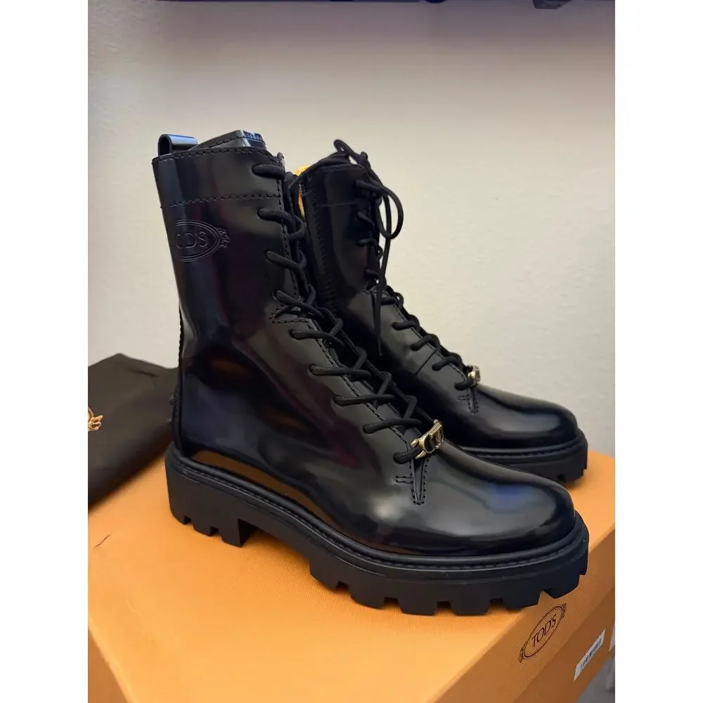 New in box Tods ankle combat boots sz 5.5 LEATHER block heel